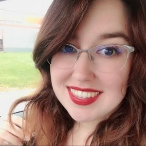 Meet your Posher, Abby